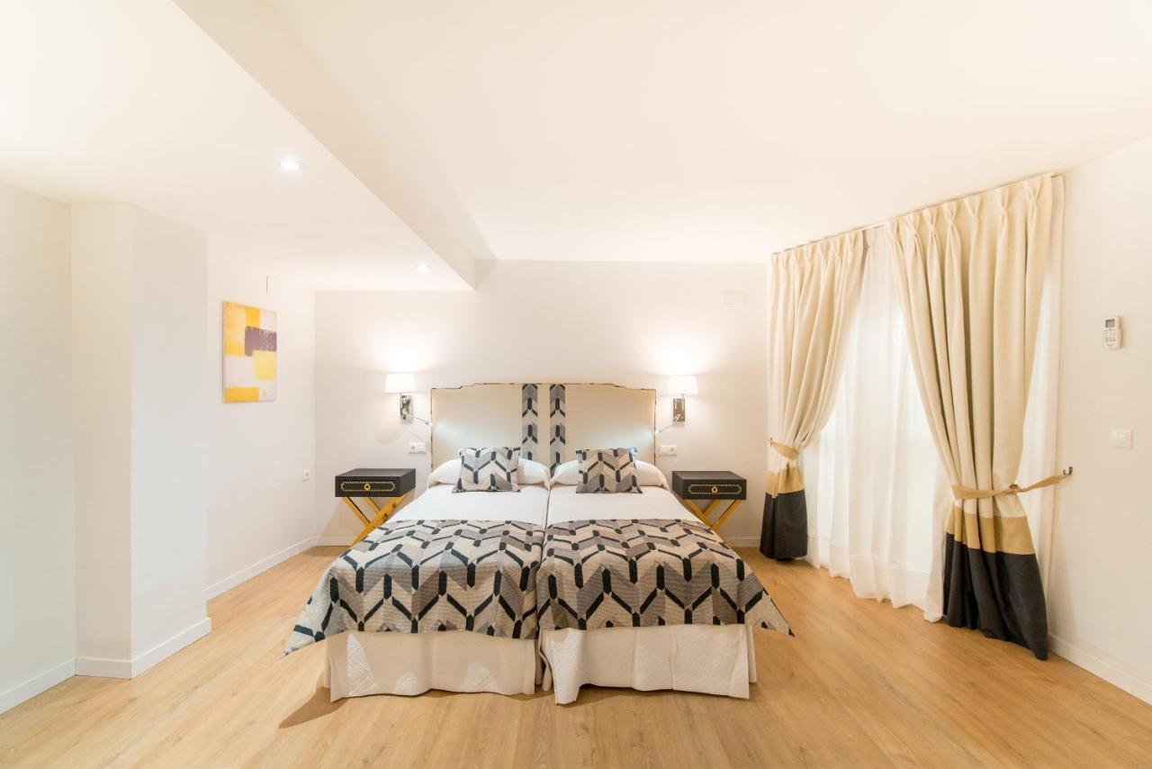 Arco Macarena Lofts Aparthotel Sevilla Exteriör bild
