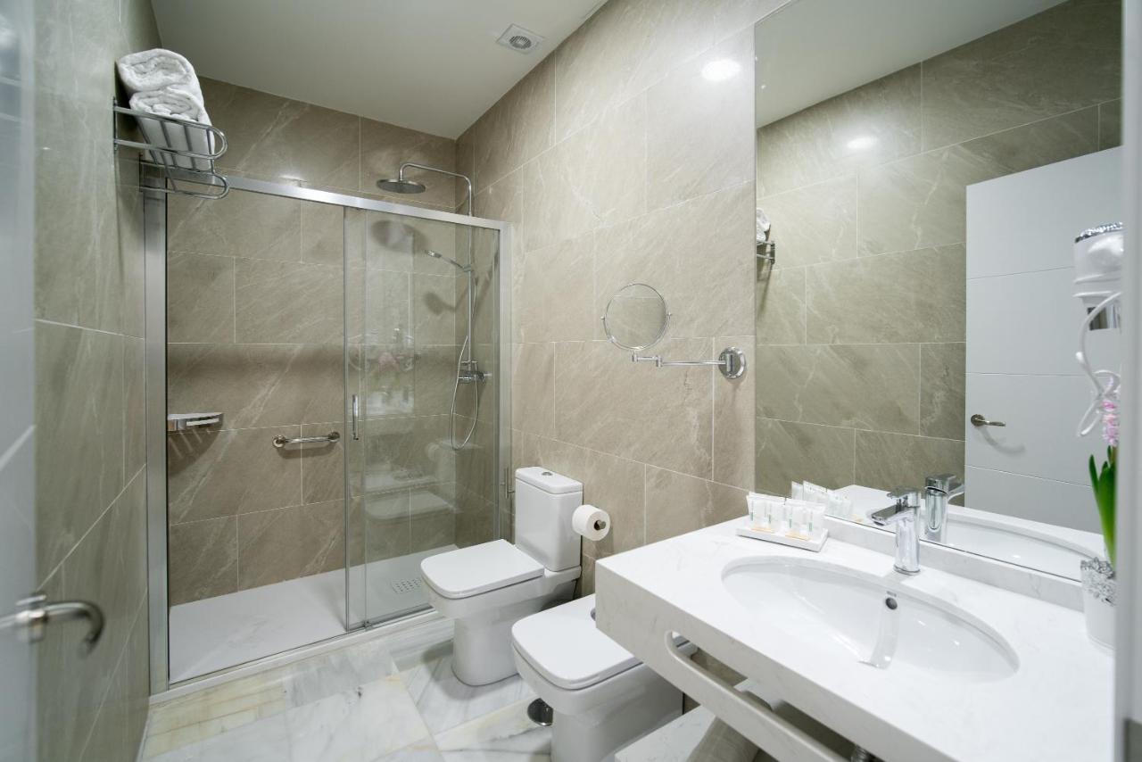 Arco Macarena Lofts Aparthotel Sevilla Exteriör bild