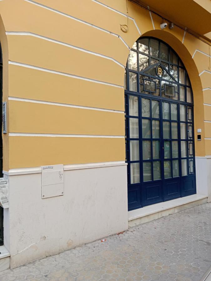 Arco Macarena Lofts Aparthotel Sevilla Exteriör bild
